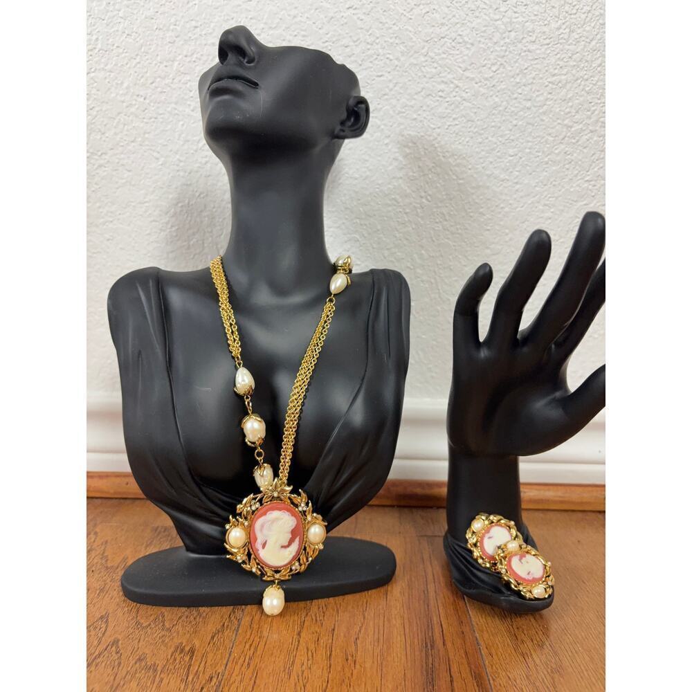 B55 KJL For Avon Signed Cameo‎ Necklace Earring Vintage Old Hollywood Statement